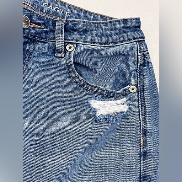 American Eagle Outfitters Classic Blue Distressed Women’s Mom Jeans Sz 4 Short - Picture 6 of 16